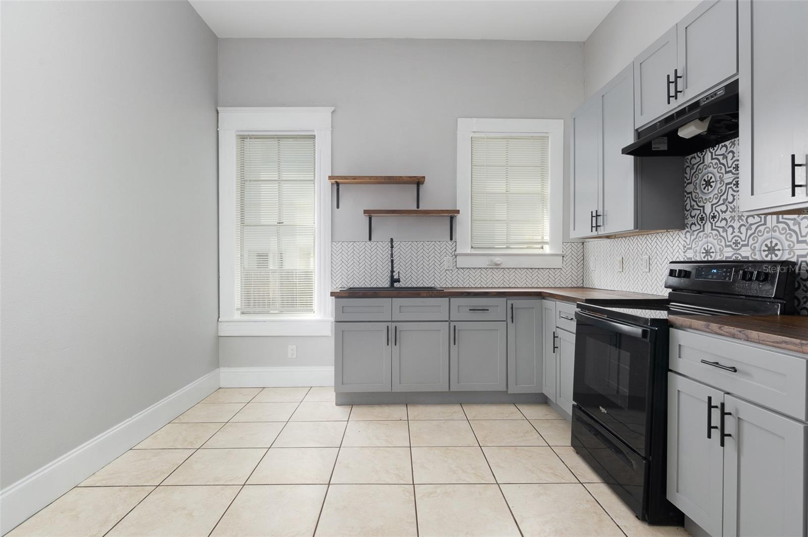 DEUTSCH AMERIKANISCHER - Residential Lease