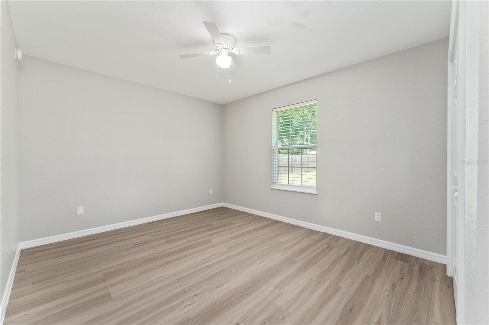 LAKE WEIR SHORES - Residential