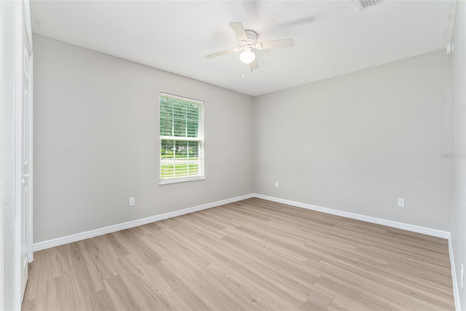 LAKE WEIR SHORES - Residential
