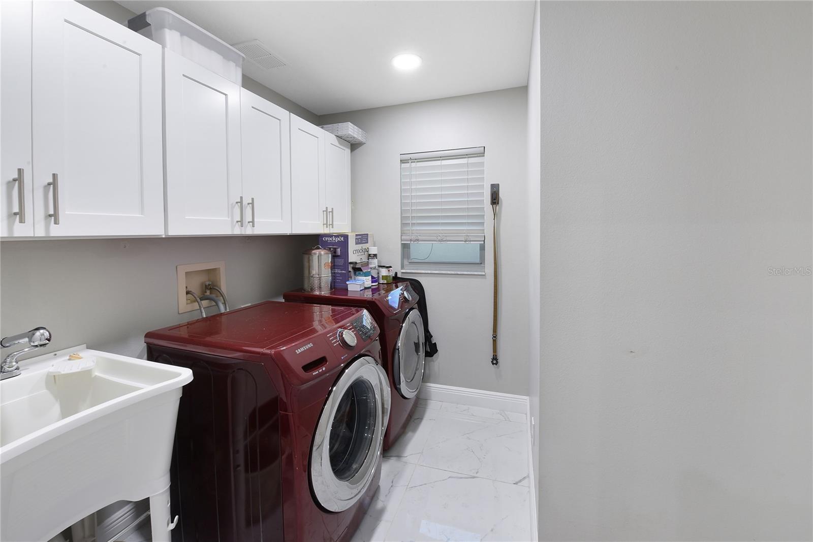 THOUSAND OAKS PH 02 03 04 05 - Residential