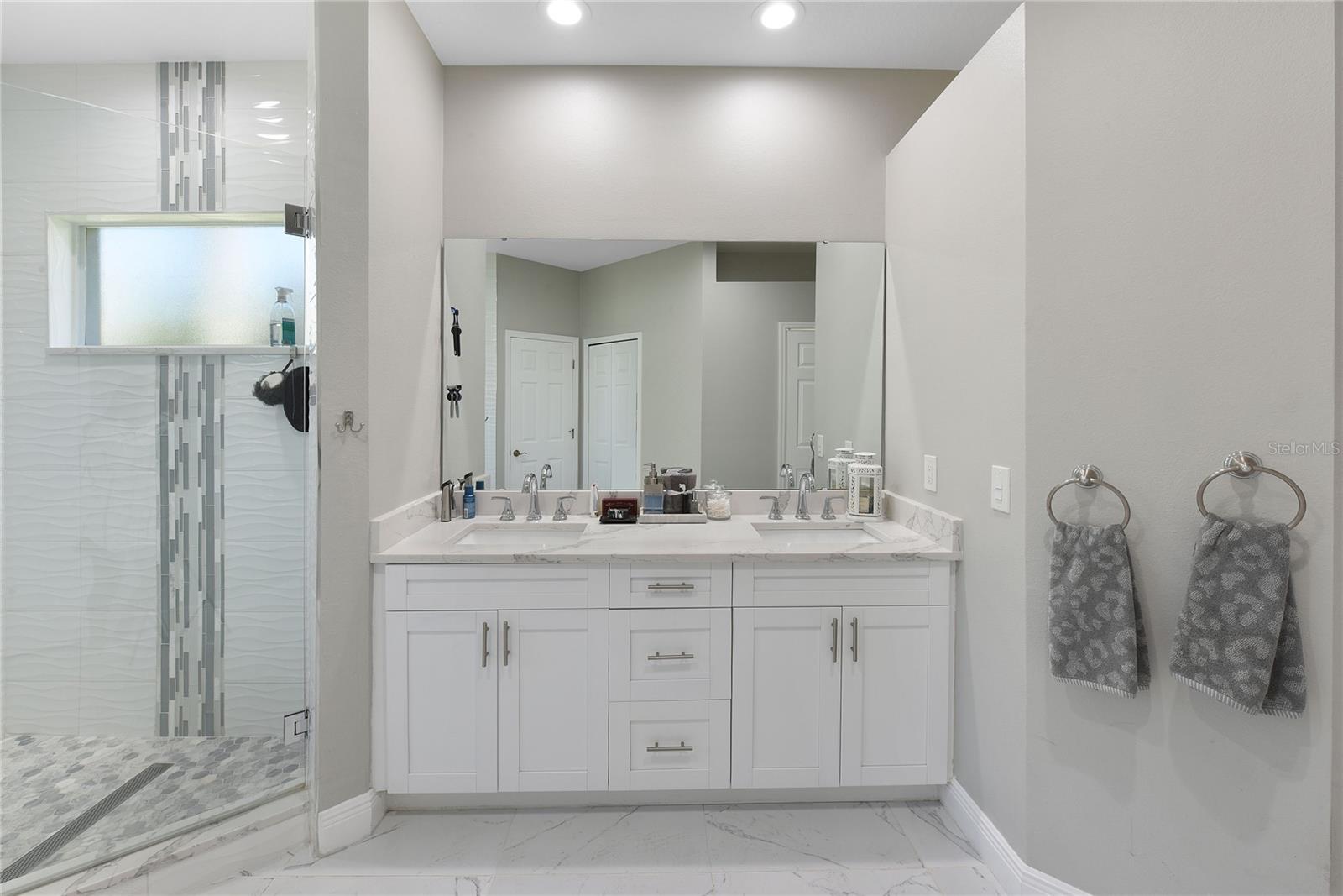 THOUSAND OAKS PH 02 03 04 05 - Residential