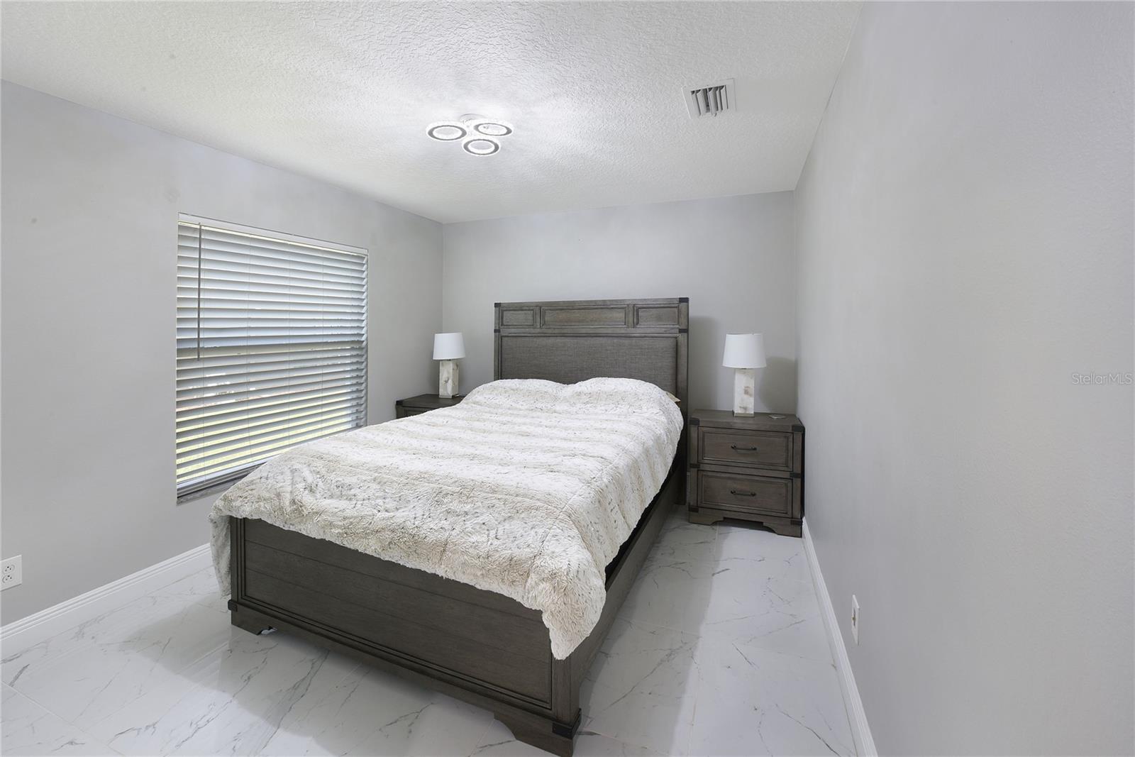 THOUSAND OAKS PH 02 03 04 05 - Residential