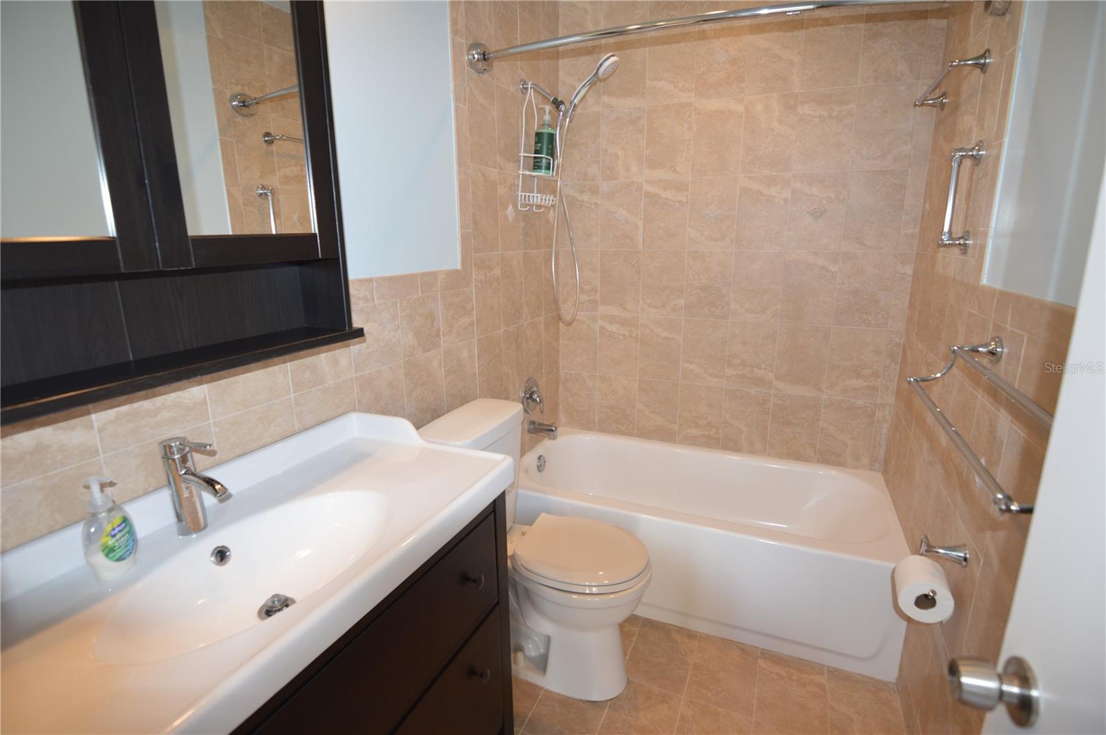 SHADOWBAY UNIT 2 PH 2 - Residential