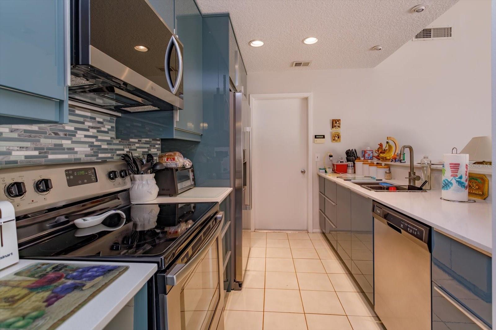 SHADOWBAY UNIT 2 PH 2 - Residential