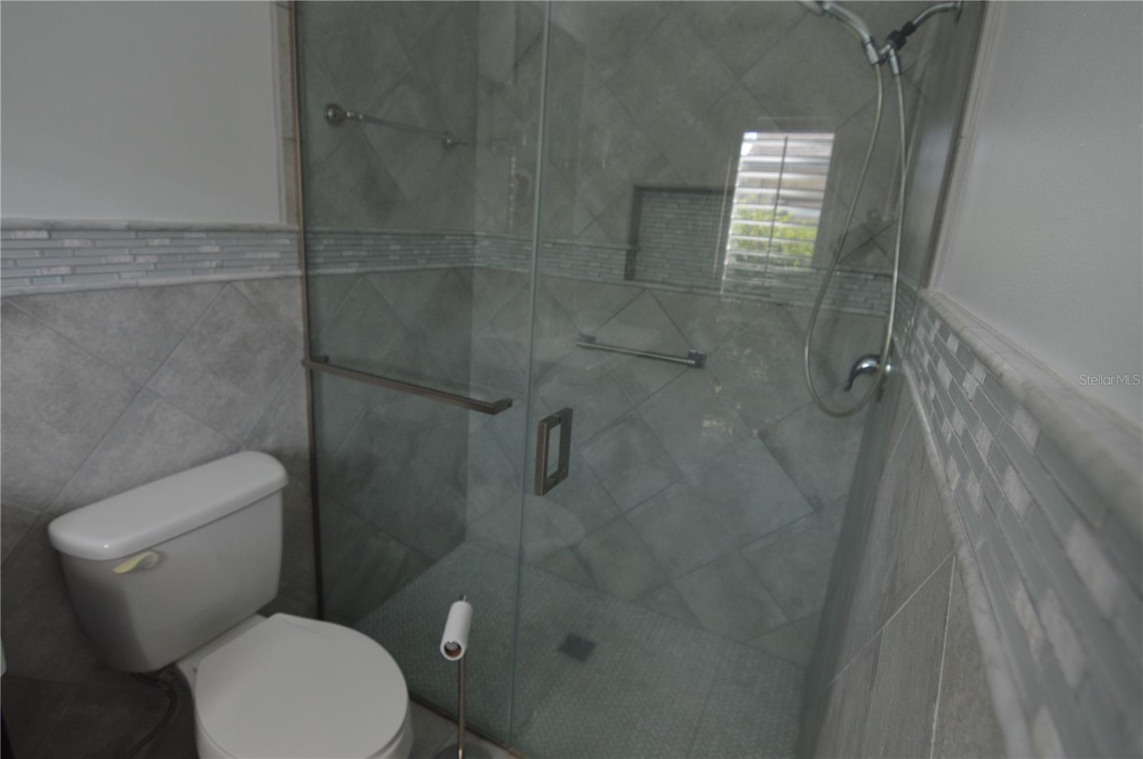 SHADOWBAY UNIT 2 PH 2 - Residential