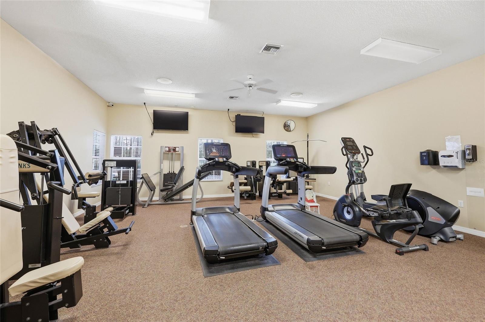 THE LINKS - Residential