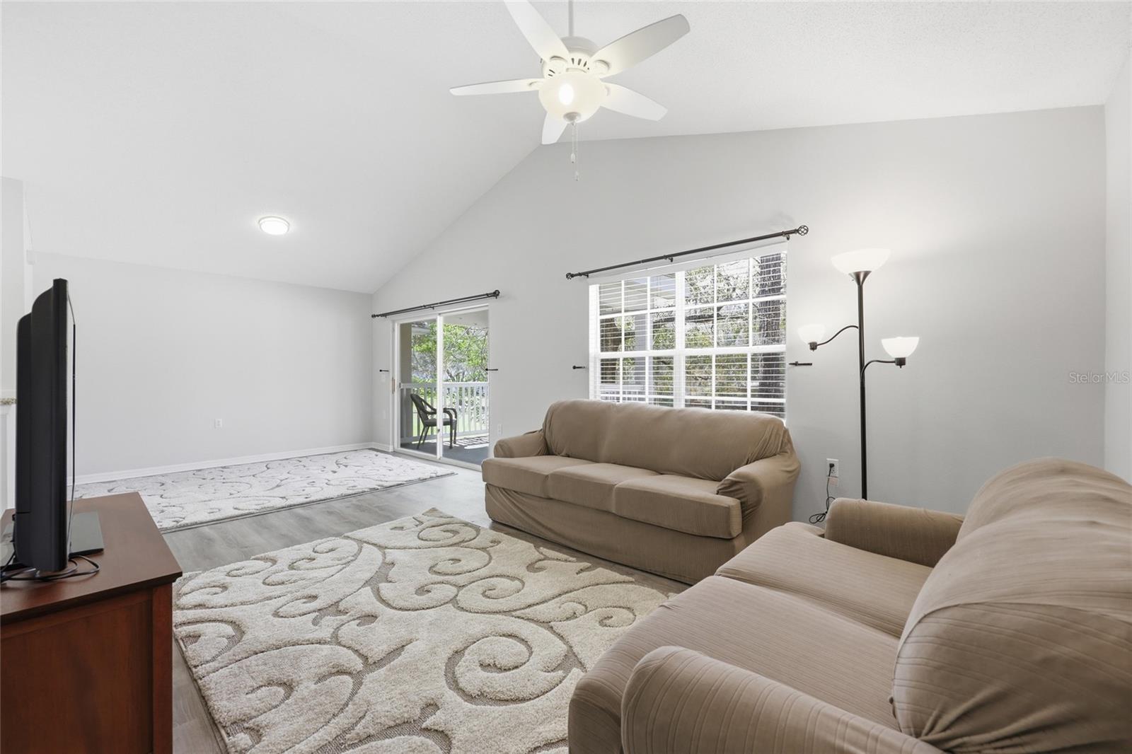 THE LINKS - Residential