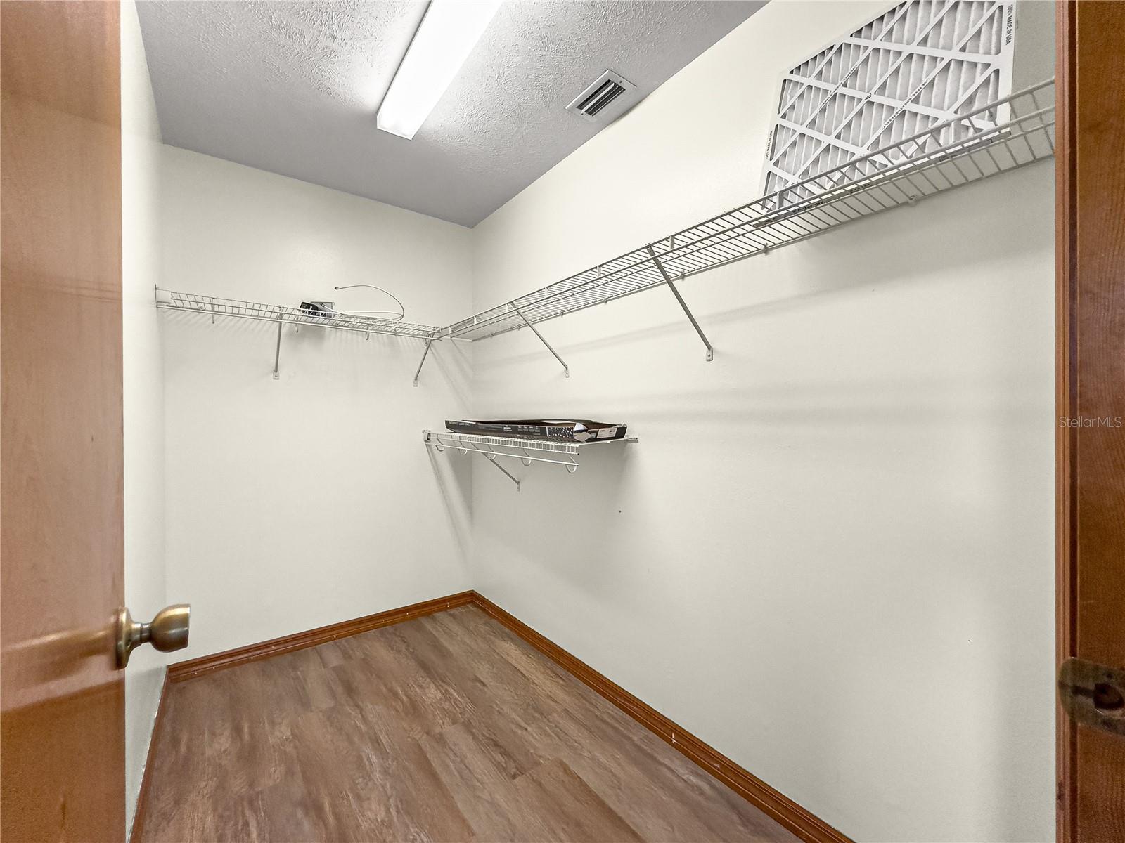 HAWKS POINT - Residential Lease