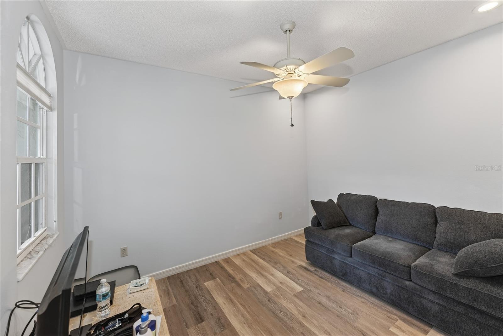 LONG COMMON - Residential