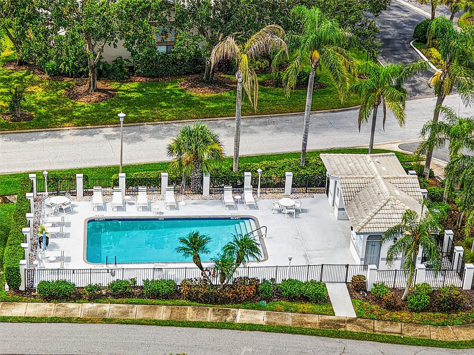 LONG COMMON - Residential