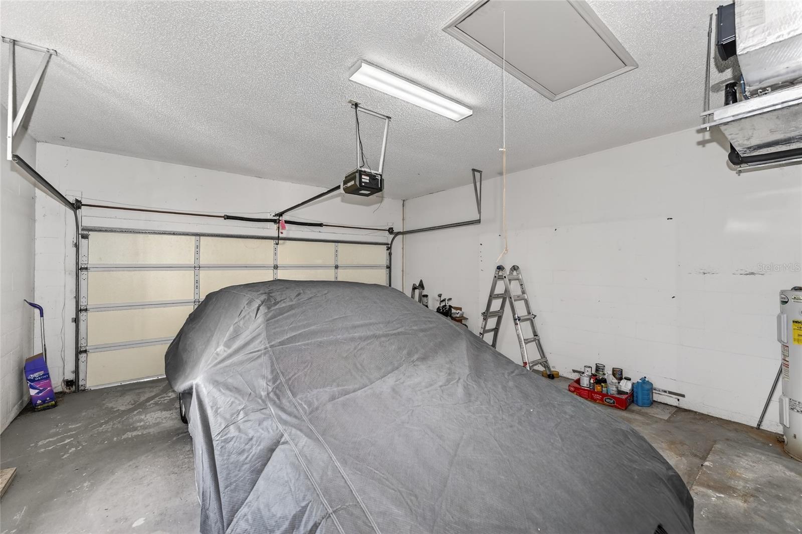 LONG COMMON - Residential