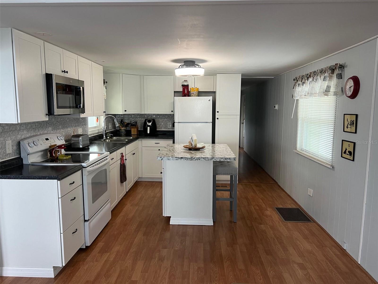 11300 124TH AVENUE 122