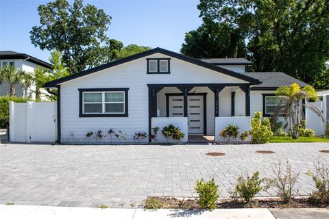 A home in WINTER PARK