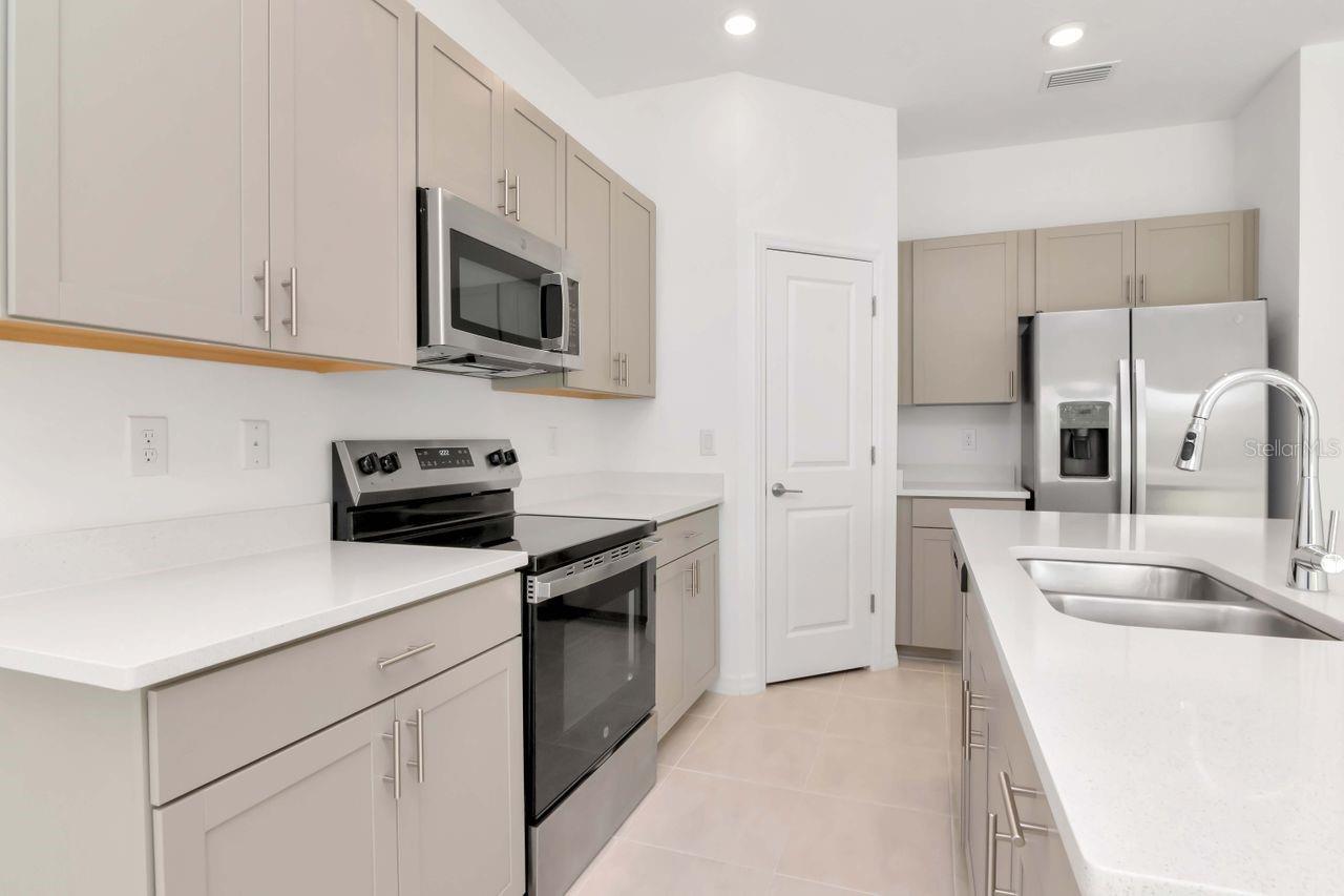 RIVER LNDG PH 2E-2F-3E - Residential