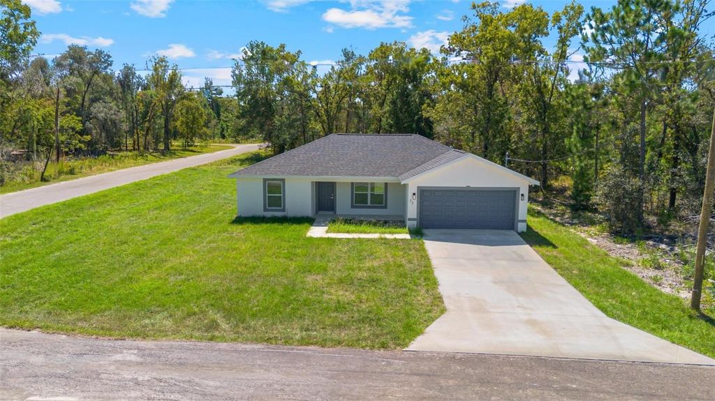 Photo of 33 Fisher Lane Way, Ocklawaha, FL 32179 (MLS # O6346339)