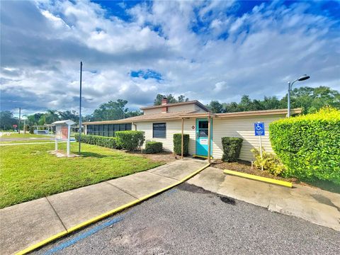 A home in LAKELAND