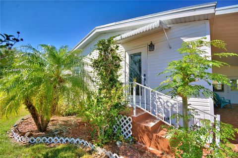 A home in LAKELAND