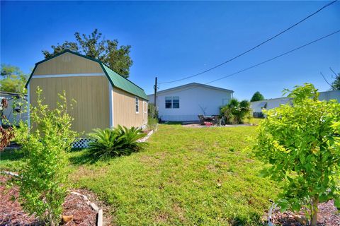 A home in LAKELAND