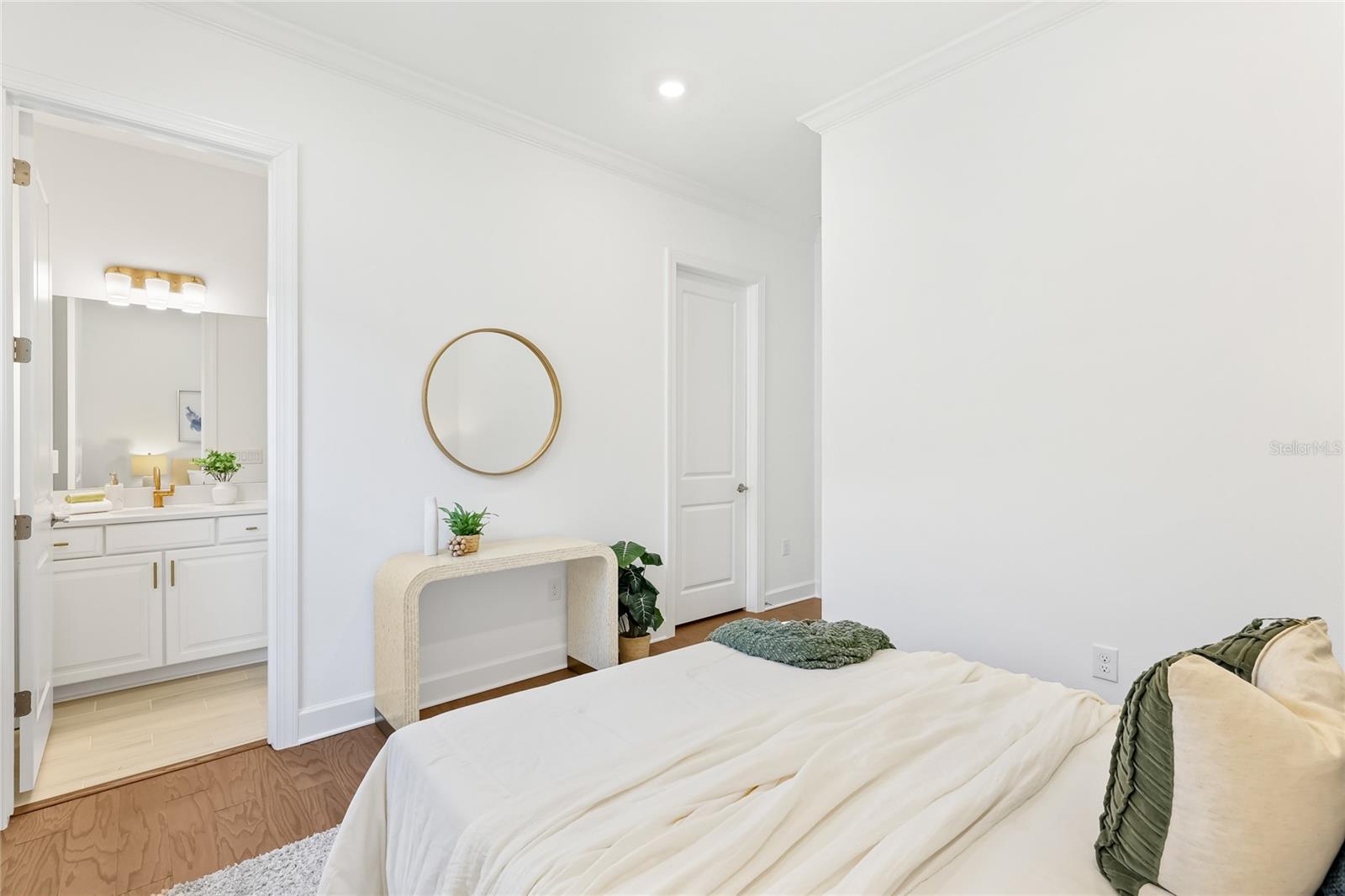 AZARIO ESPLANADE PH VI - Residential