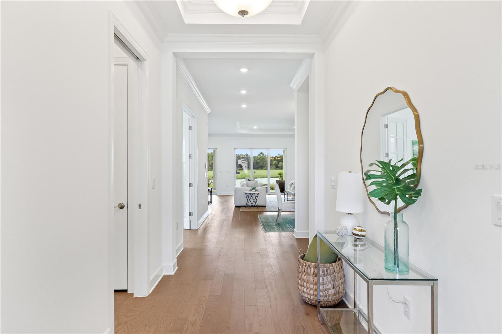 AZARIO ESPLANADE PH VI - Residential