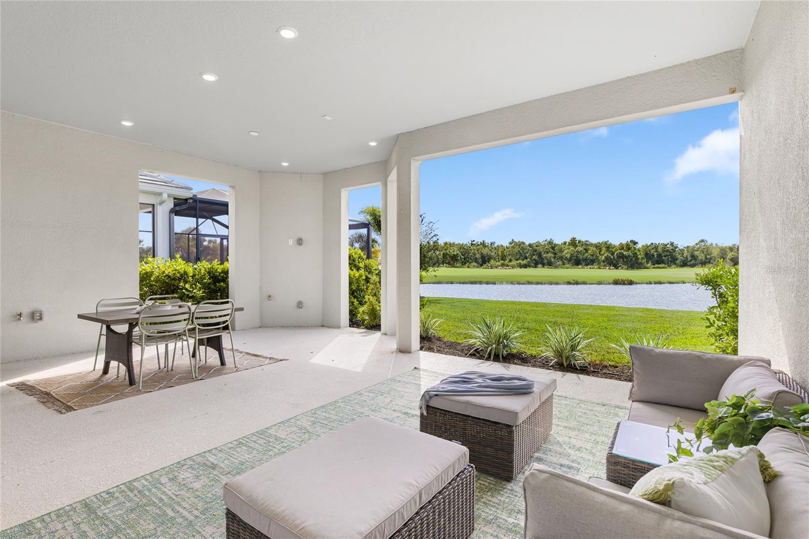 AZARIO ESPLANADE PH VI - Residential