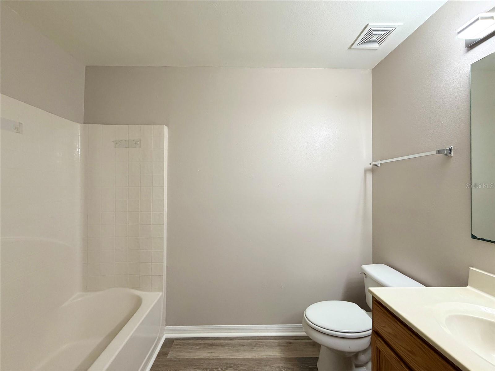 QUEENS COVE PH 04 - Residential