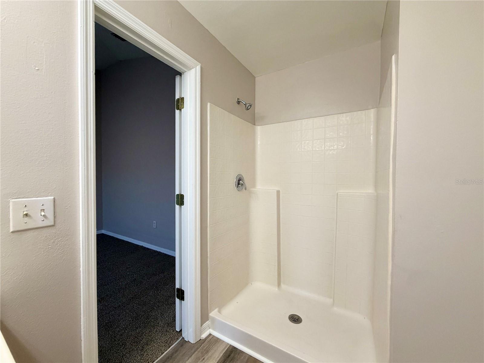 QUEENS COVE PH 04 - Residential