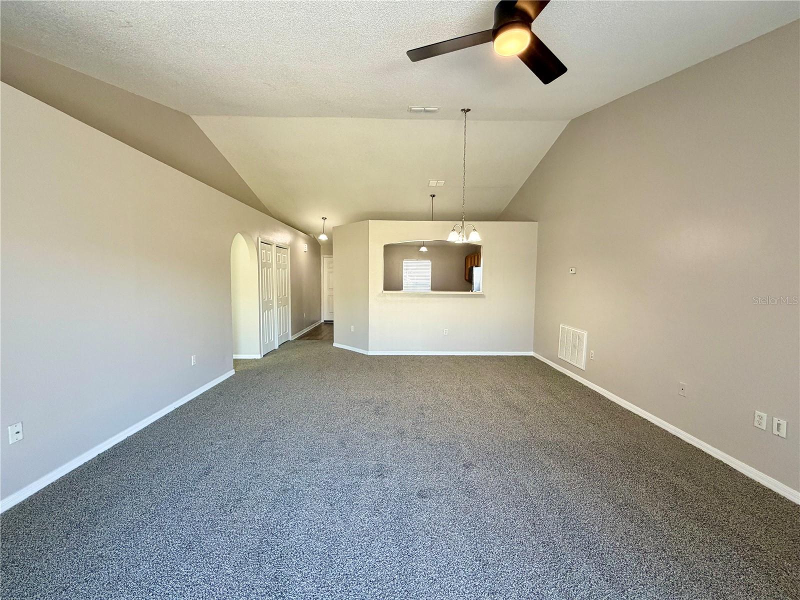QUEENS COVE PH 04 - Residential