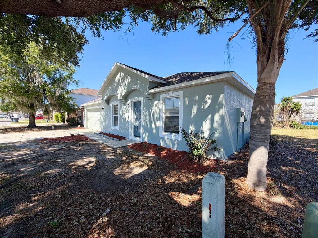 Photo of 3642 Queens Cove Boulevard, Winter Haven, FL 33880 (MLS # O6406940)