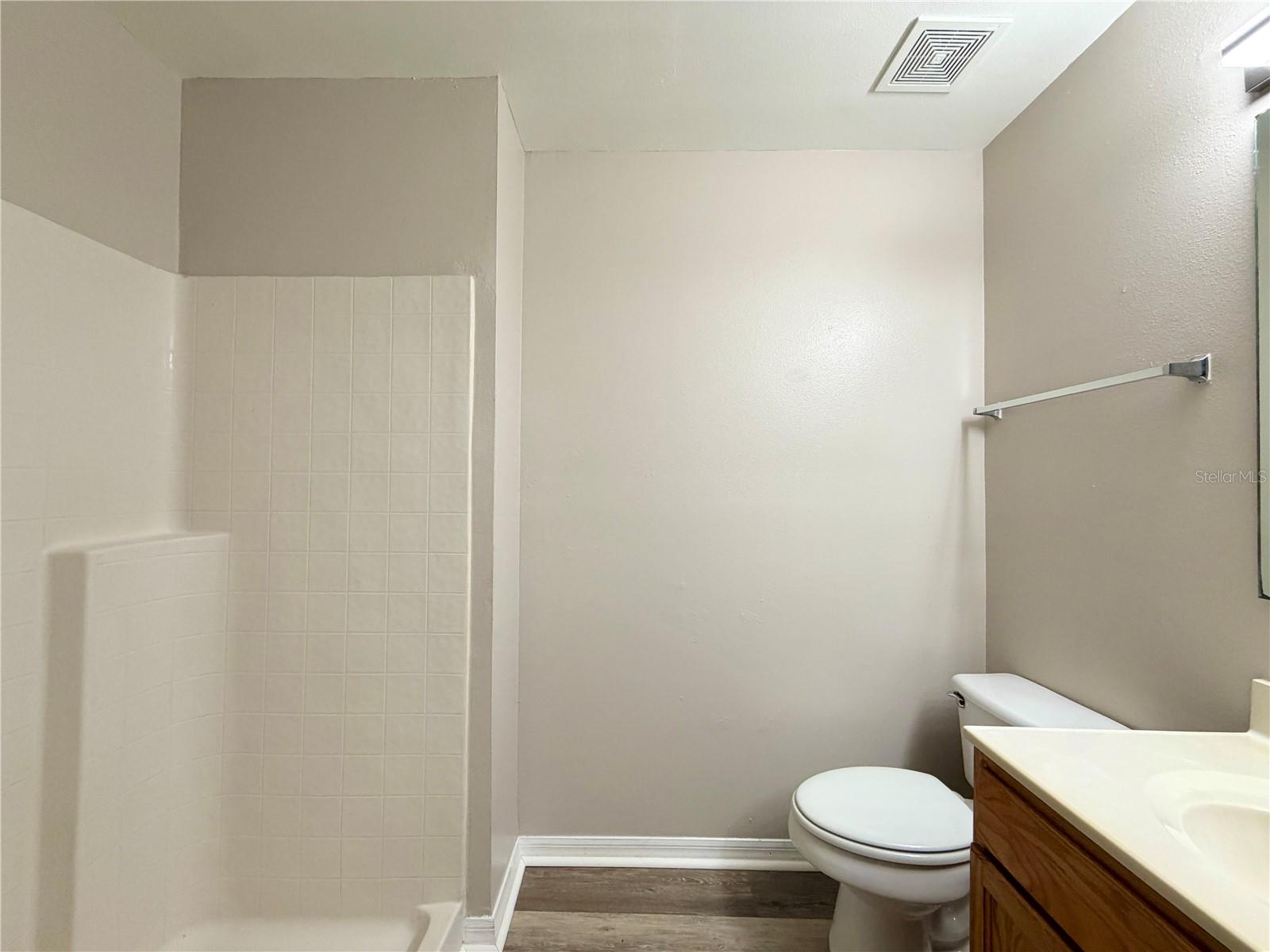 QUEENS COVE PH 04 - Residential