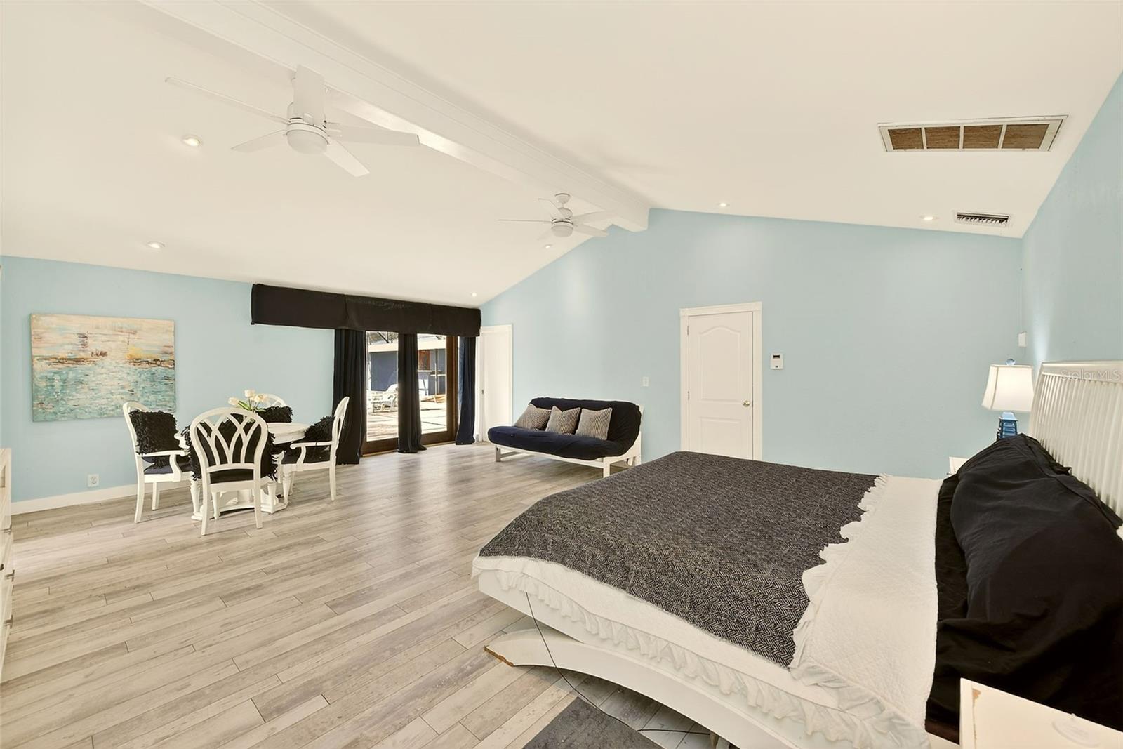 SHERWOOD MANOR - Residential