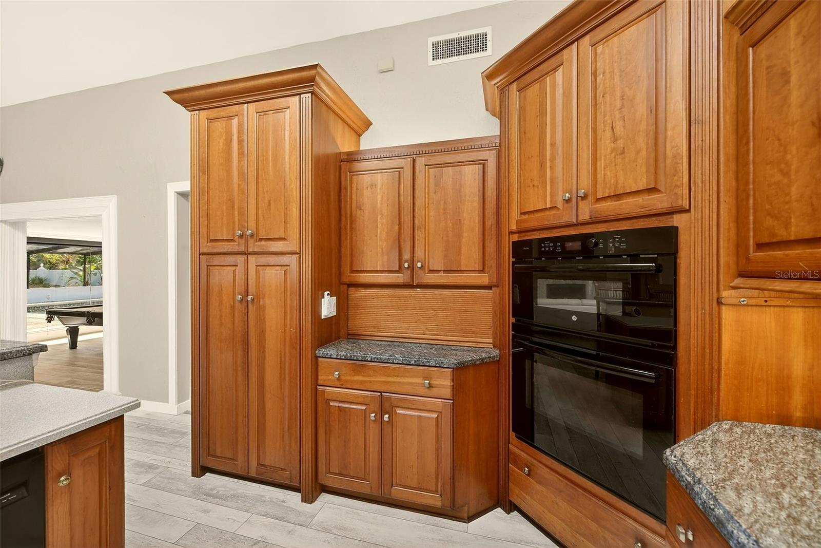 SHERWOOD MANOR - Residential