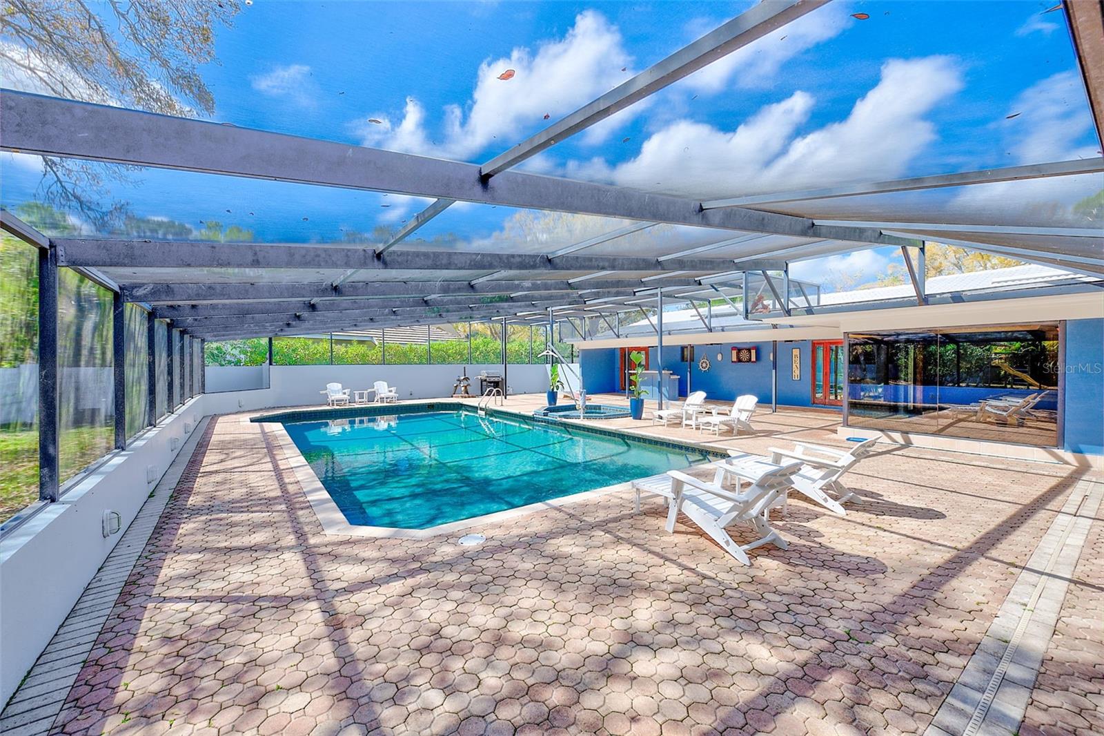 SHERWOOD MANOR - Residential