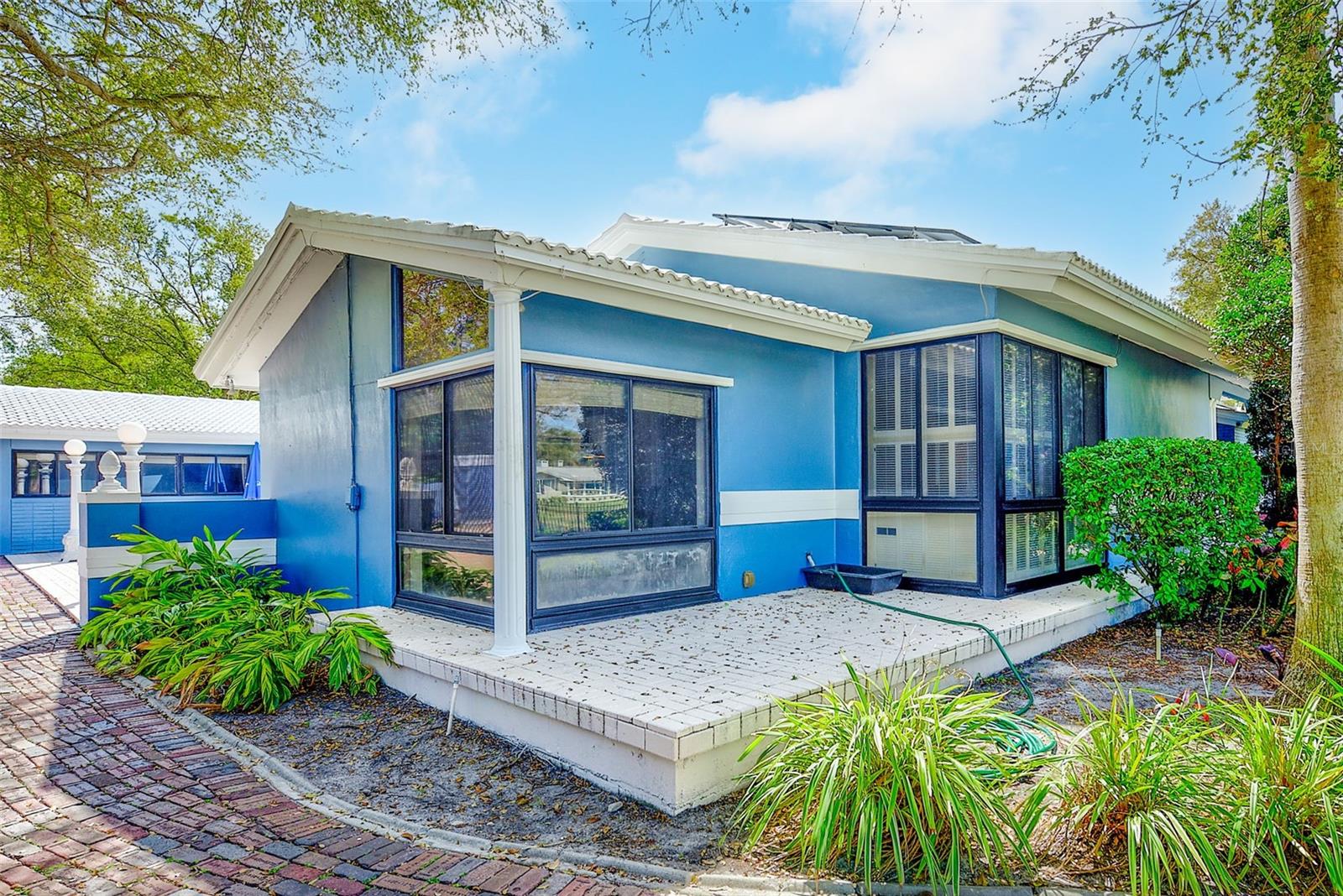 SHERWOOD MANOR - Residential