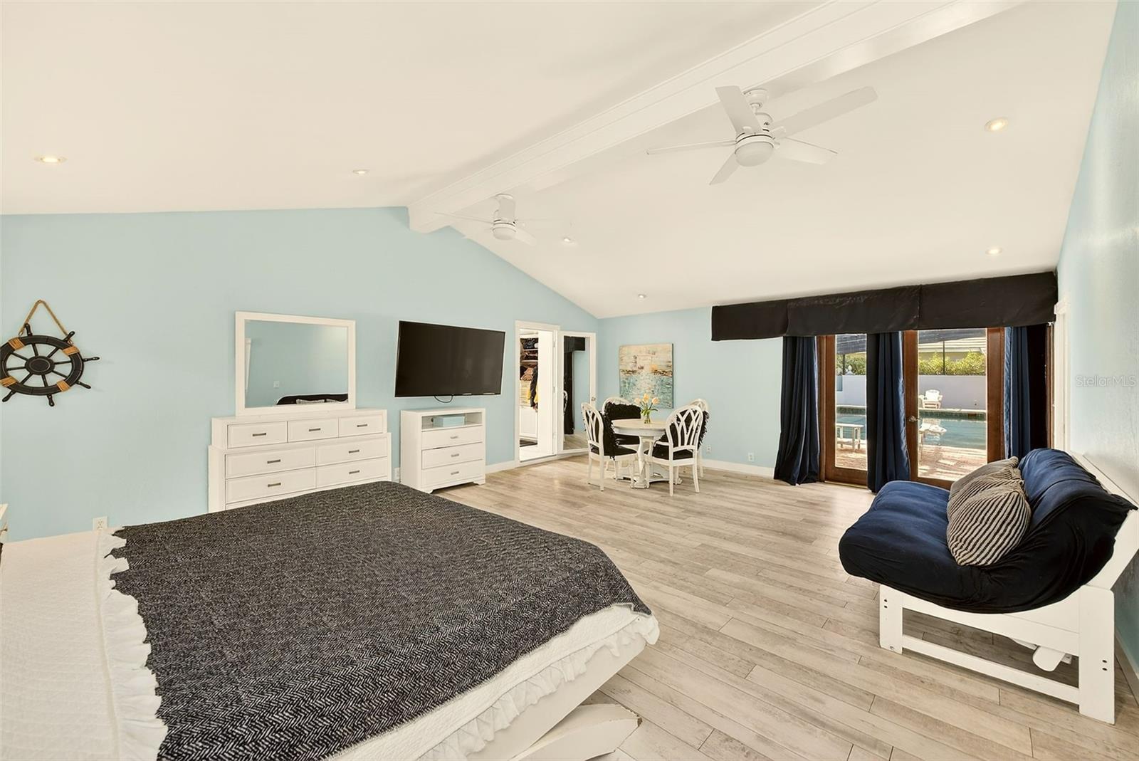 SHERWOOD MANOR - Residential