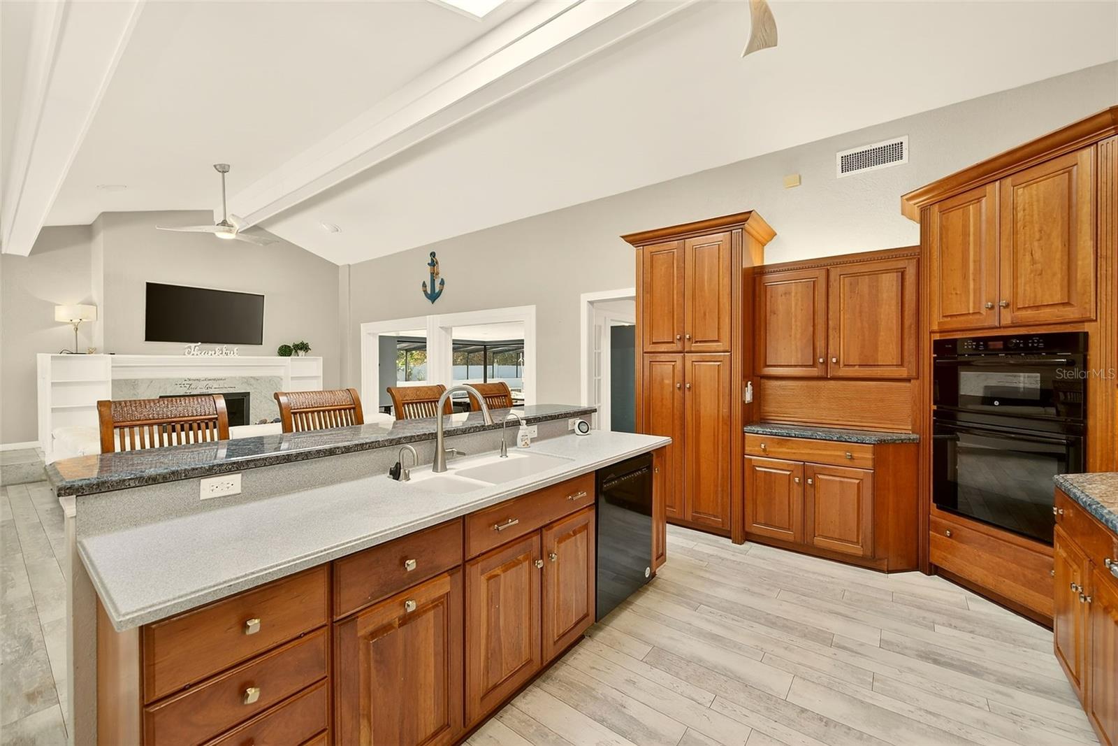 SHERWOOD MANOR - Residential