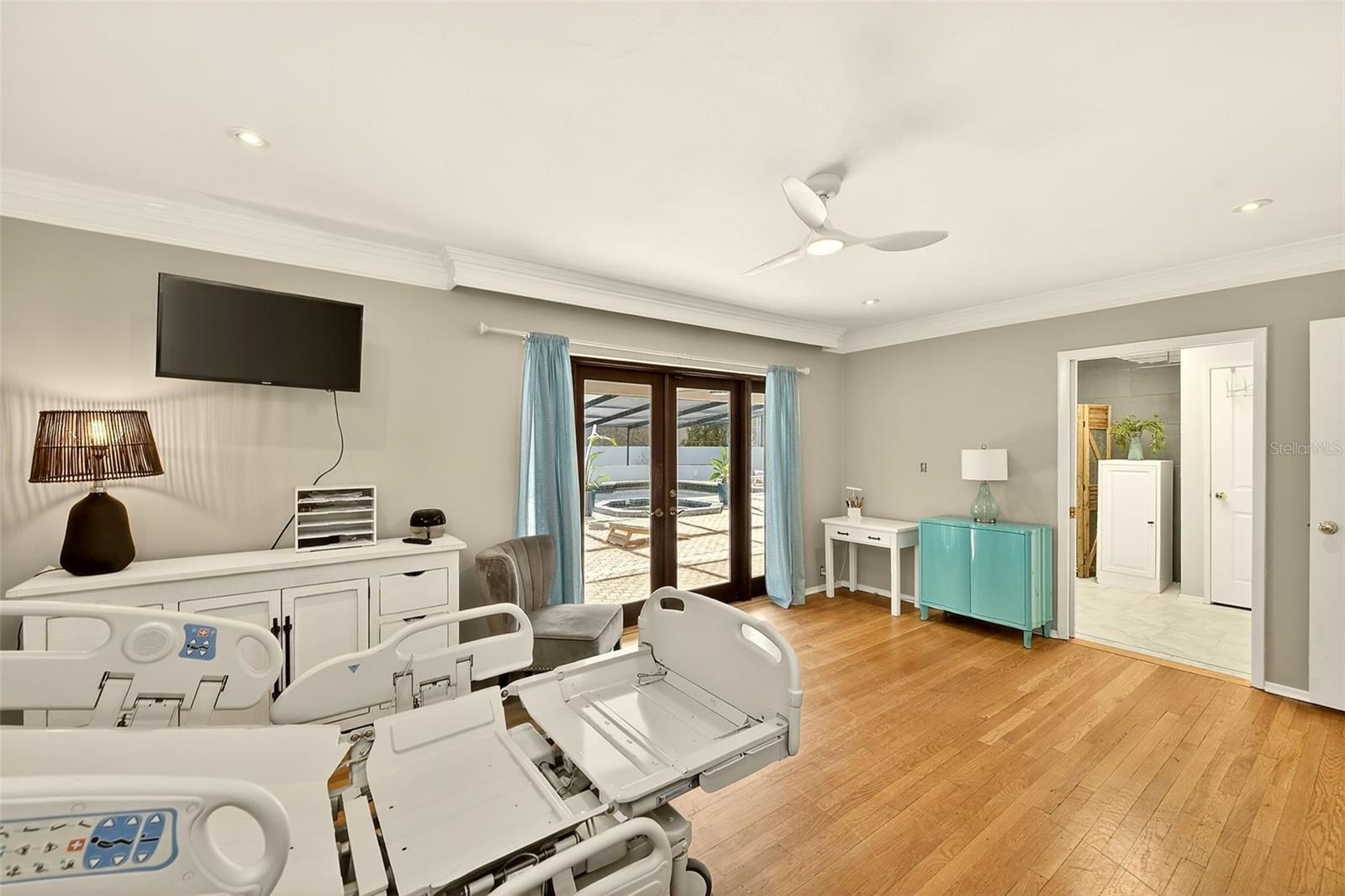 SHERWOOD MANOR - Residential