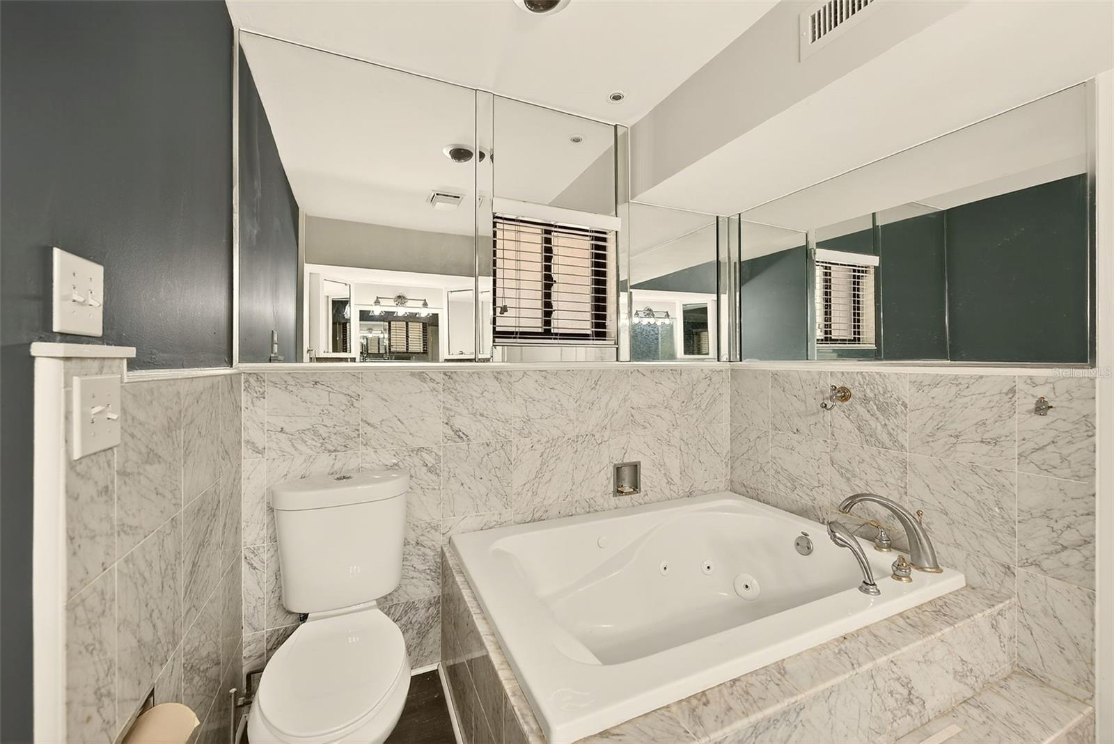 SHERWOOD MANOR - Residential