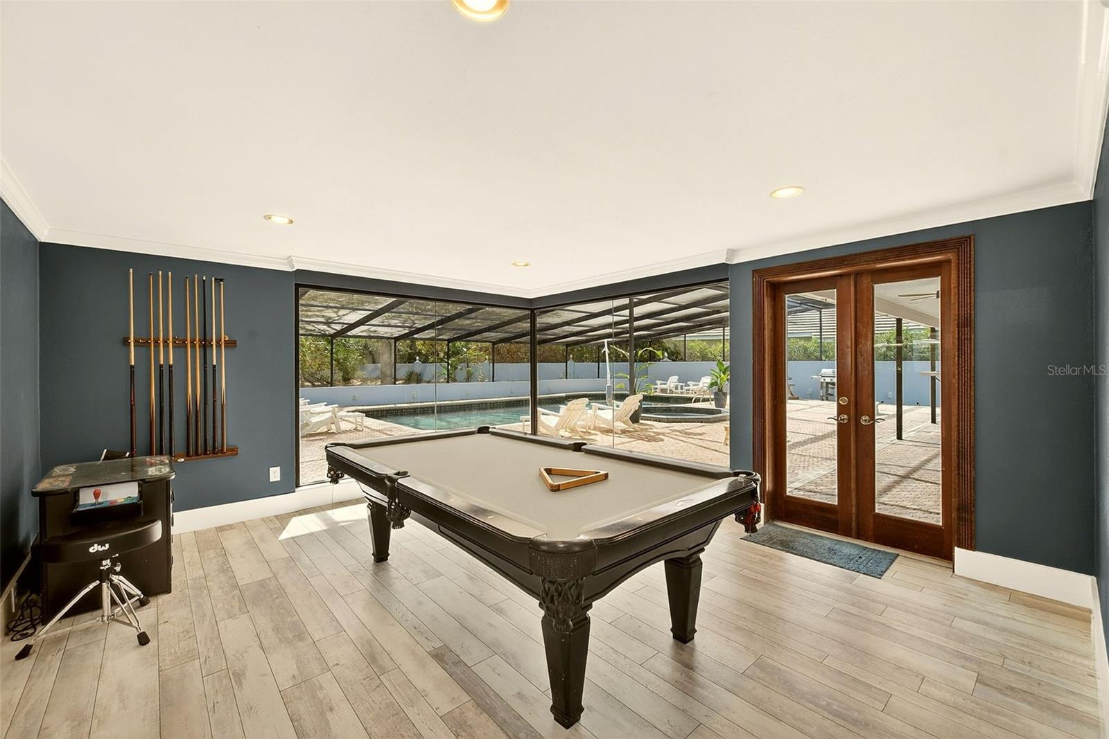 SHERWOOD MANOR - Residential