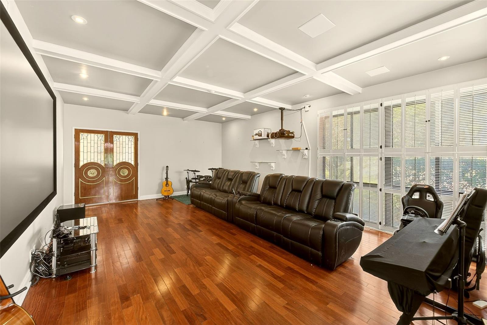 SHERWOOD MANOR - Residential