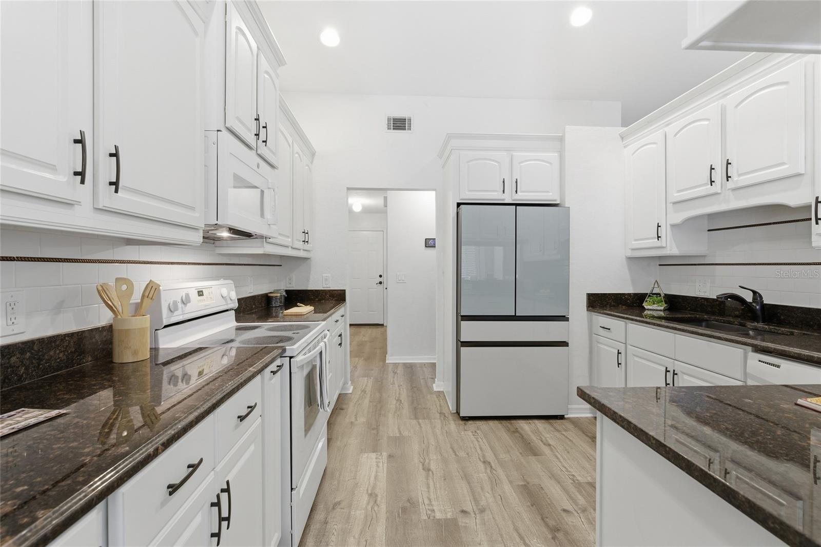 SUMMER CREEK PH I - Residential