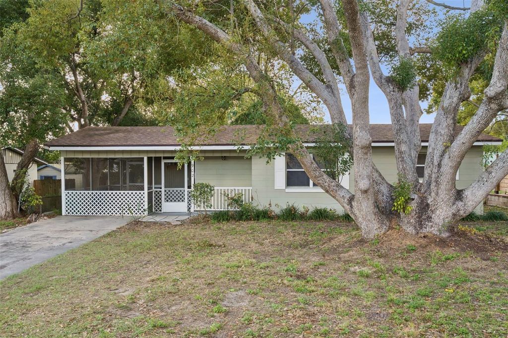 Photo of 902 S Galena Avenue, Minneola, FL 34715 (MLS # O6388281)