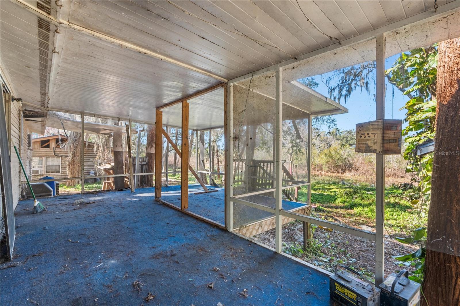 MOON LAKE ESTATES - Residential