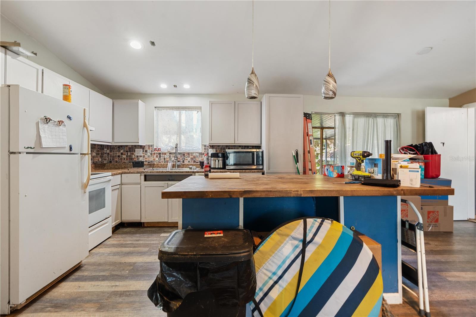 MOON LAKE ESTATES - Residential