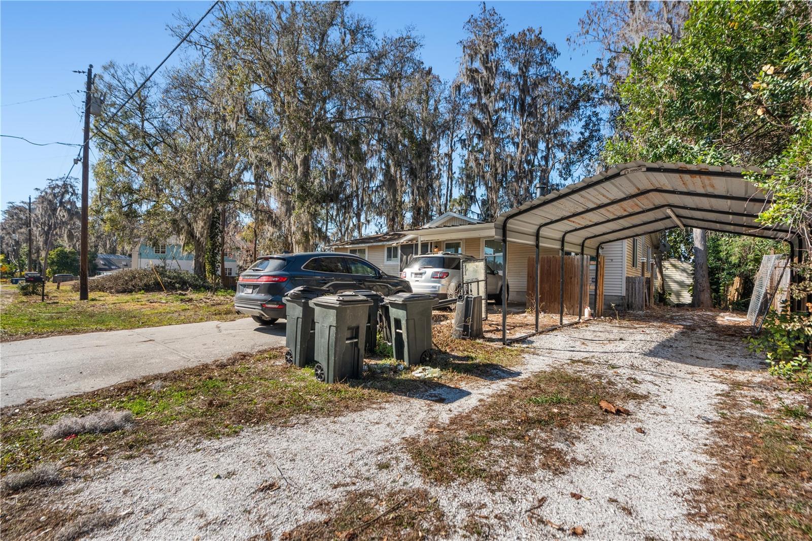 MOON LAKE ESTATES - Residential