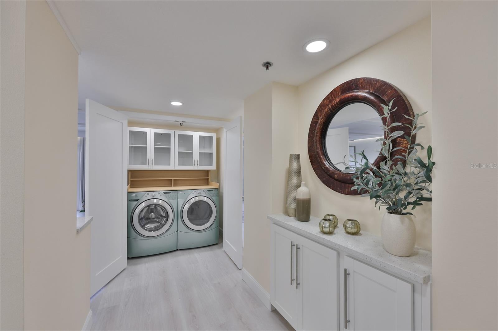 7430 SUNSHINE SKYWAY LANE S 305