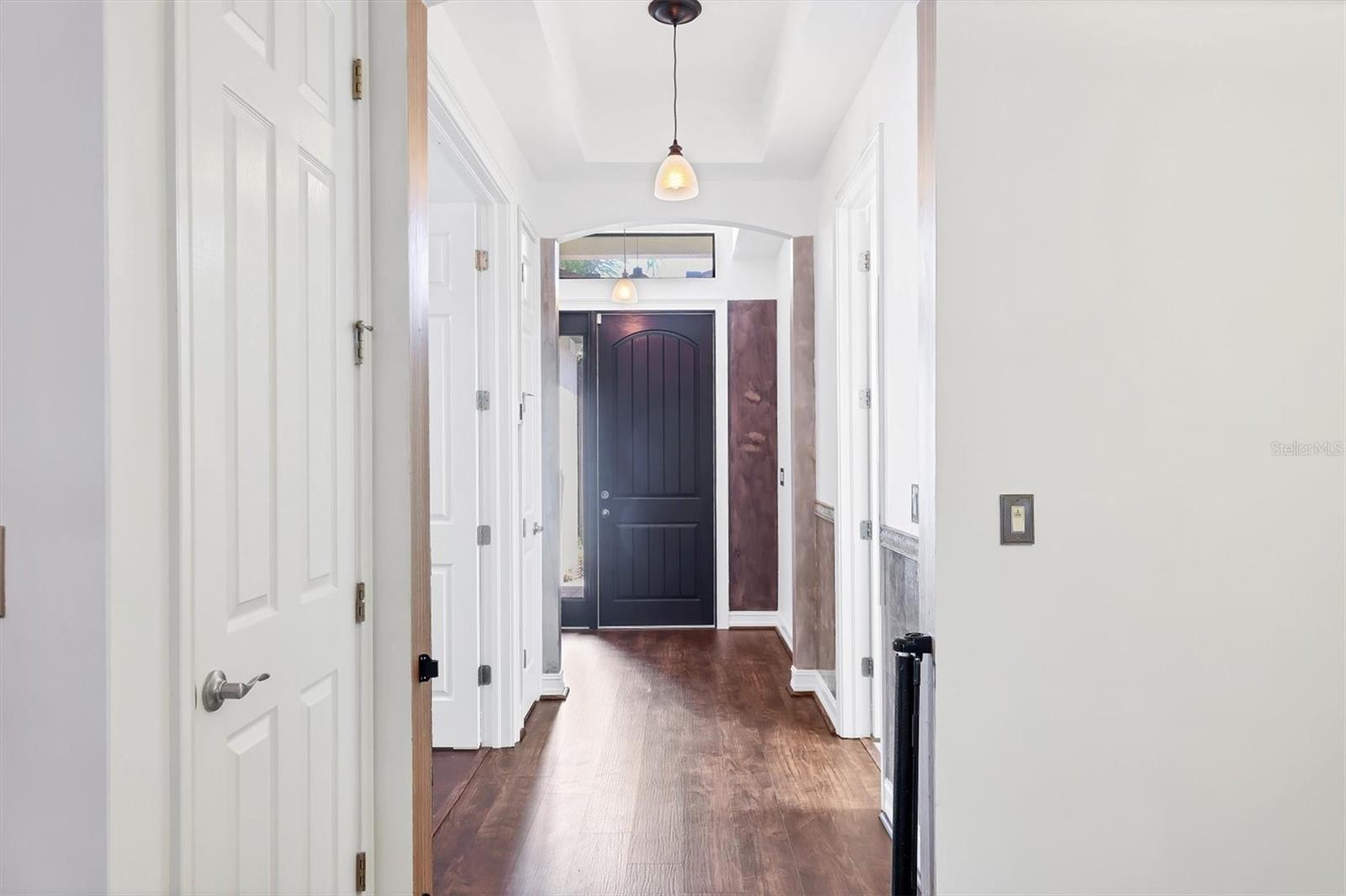 1069 BLUFFWOOD DRIVE