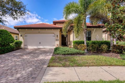 Photo of 1069 Bluffwood Drive, Nokomis, FL 34275 (MLS # N6141020)
