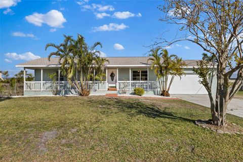 A home in PALMETTO