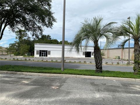 Tiny photo for 13922 N Us-441 Highway, Lady Lake, FL 32159 (MLS # G5097353)